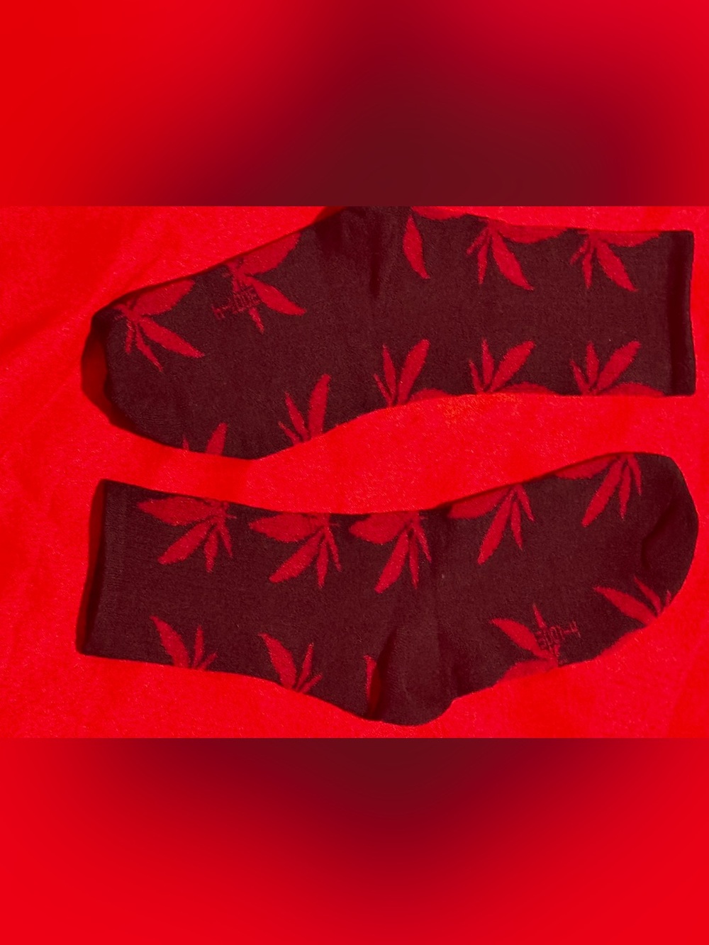 Red Leaf Pattern Women's Crew Socks